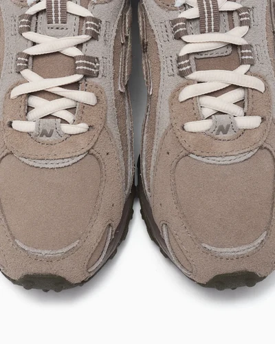 New Balance 204L